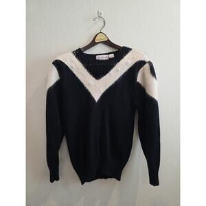 Eddie Dassin VTG 80's BlackWhiteChristmas Sweater Acrylic Sz M Faux Pearl Sequin